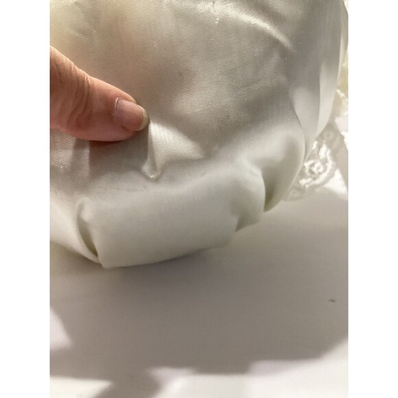 Vintage 1980's Flower Girl Basket,Handmade, Reused in 2020,2024 Pearls, Padded - Picture 6 of 6